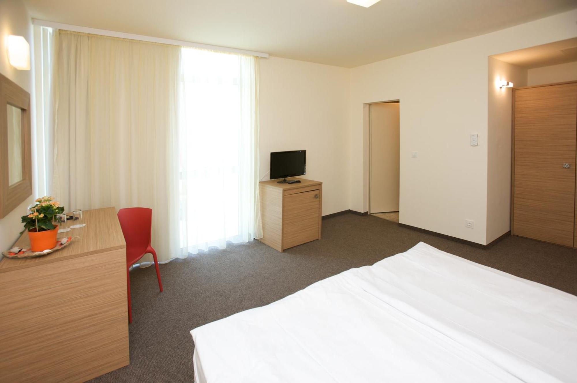 Jeravi Club Hotel Приморсько Екстер'єр фото